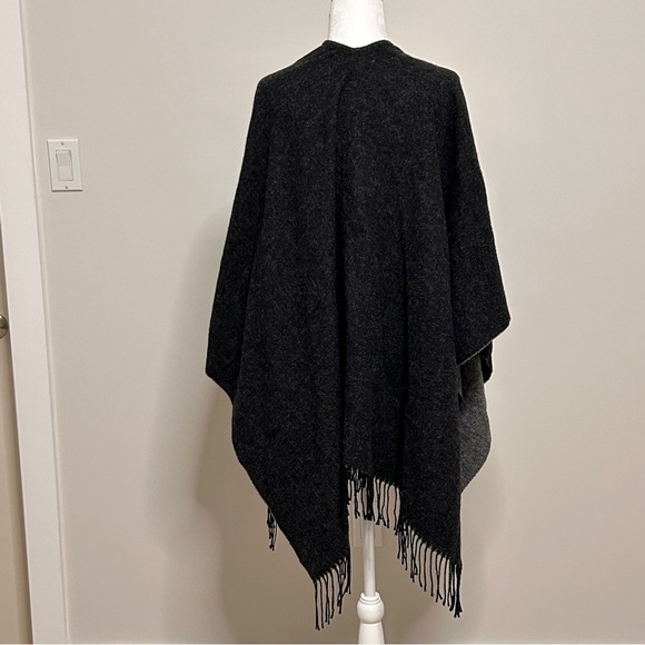 Zighilli Women’s One Size Black Fringe Shawl Wool Blend Made in Italy office - Picture 2 of 3